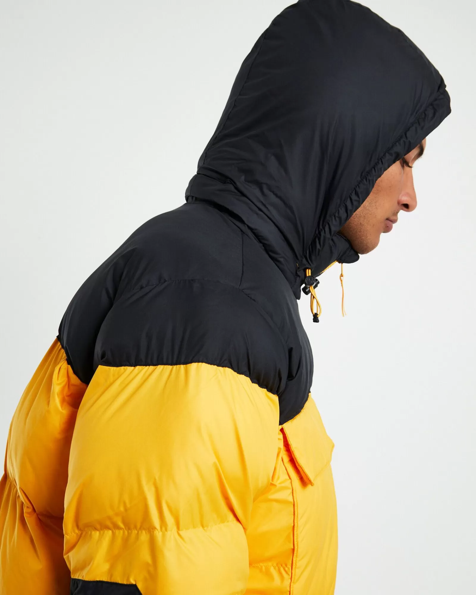 Columbia Giubbotto Oversized Ballistic Ridge Imbottito in Giallo Vibrante per Stile Urbano