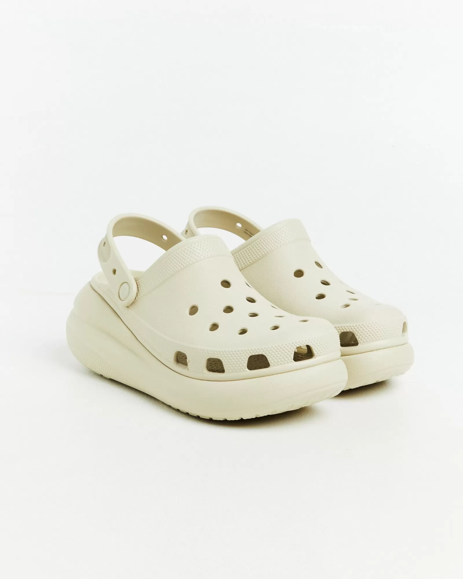 Scarpe comode CROCS Classic Crush Clogs - Design iconico in colorazione osso naturale, modello stagionale di tendenza