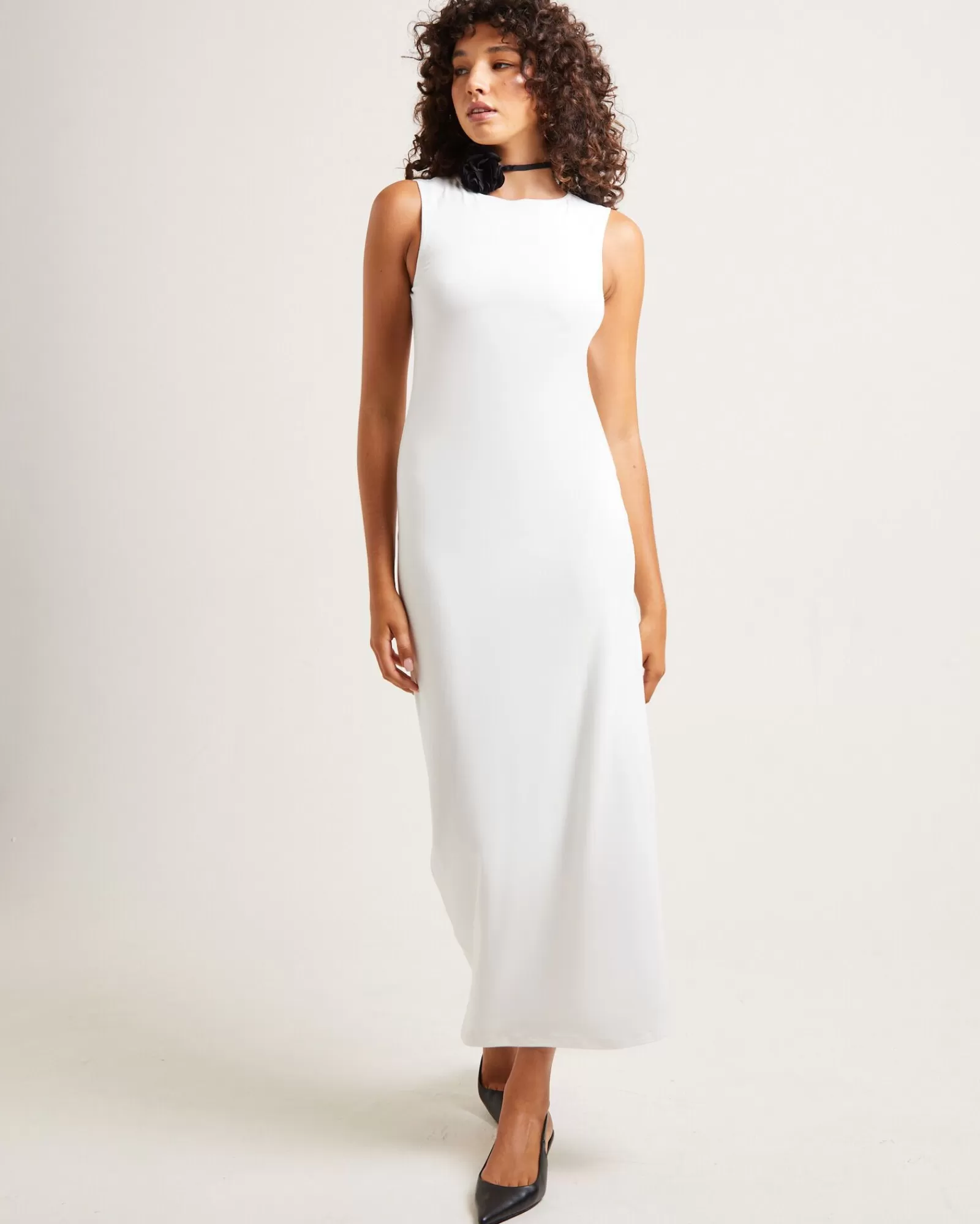 Abito Maxi Elegante ALICE IN THE EVE - Scollo a Curva Dahlia e Design Stilizzato, Confezione Conveniente