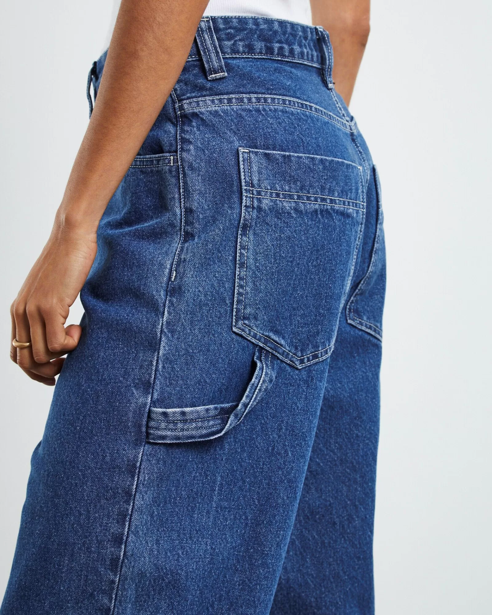 DR DENIM Jeans Faye Lavoro - Grigio Pietra Medio  
Comodi pantaloni da lavoro con design moderno  
Prezzo speciale - Disponibilità immediata