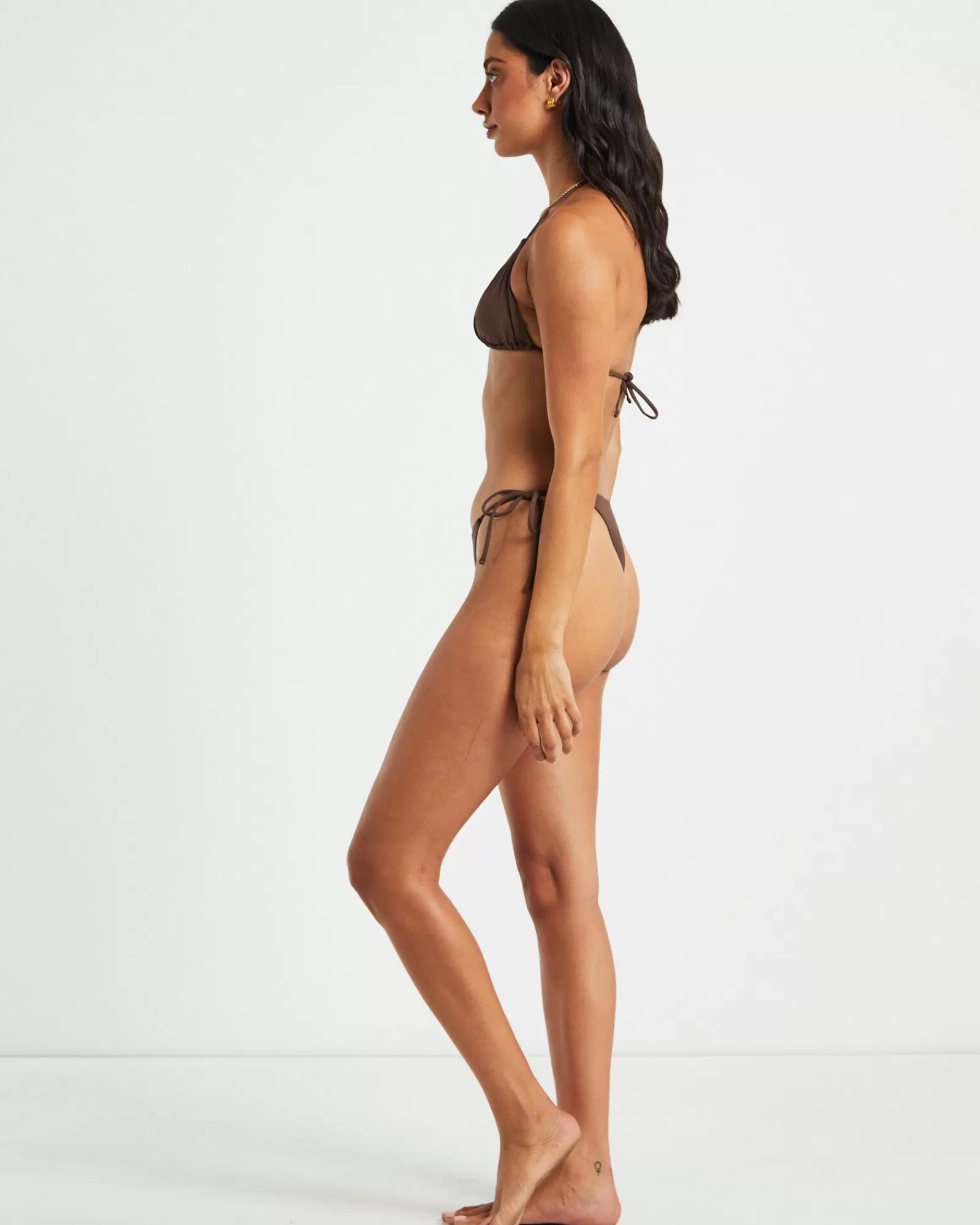 Reggiseno Bikini con Spalline Regolabili - Tonalità Terrosa Elegante con Dettaglio Annodabile