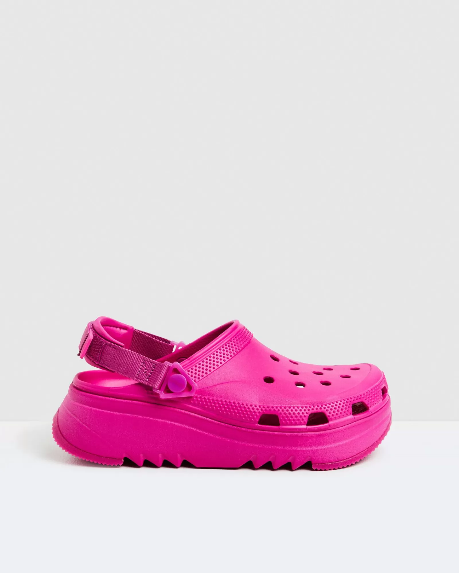 Scarpe comode CROCS Hike 2.0 - Modello clogs unisex in rosa succoso, perfette per lo stile urbano e le giornate dinamiche