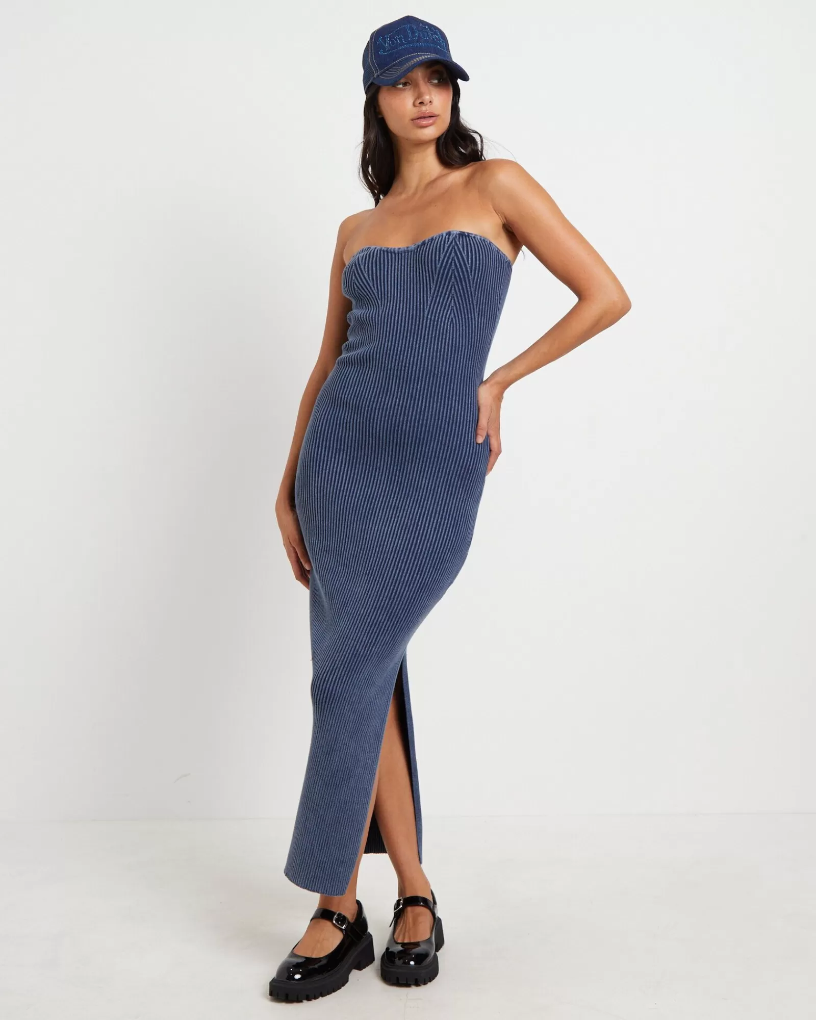 Abito Midi con Reggiseno Incorporato in Maglia Costola Acid Wash - Blu Elettrico | Design Esclusivo NEON HART, Collezione Primavera 2024