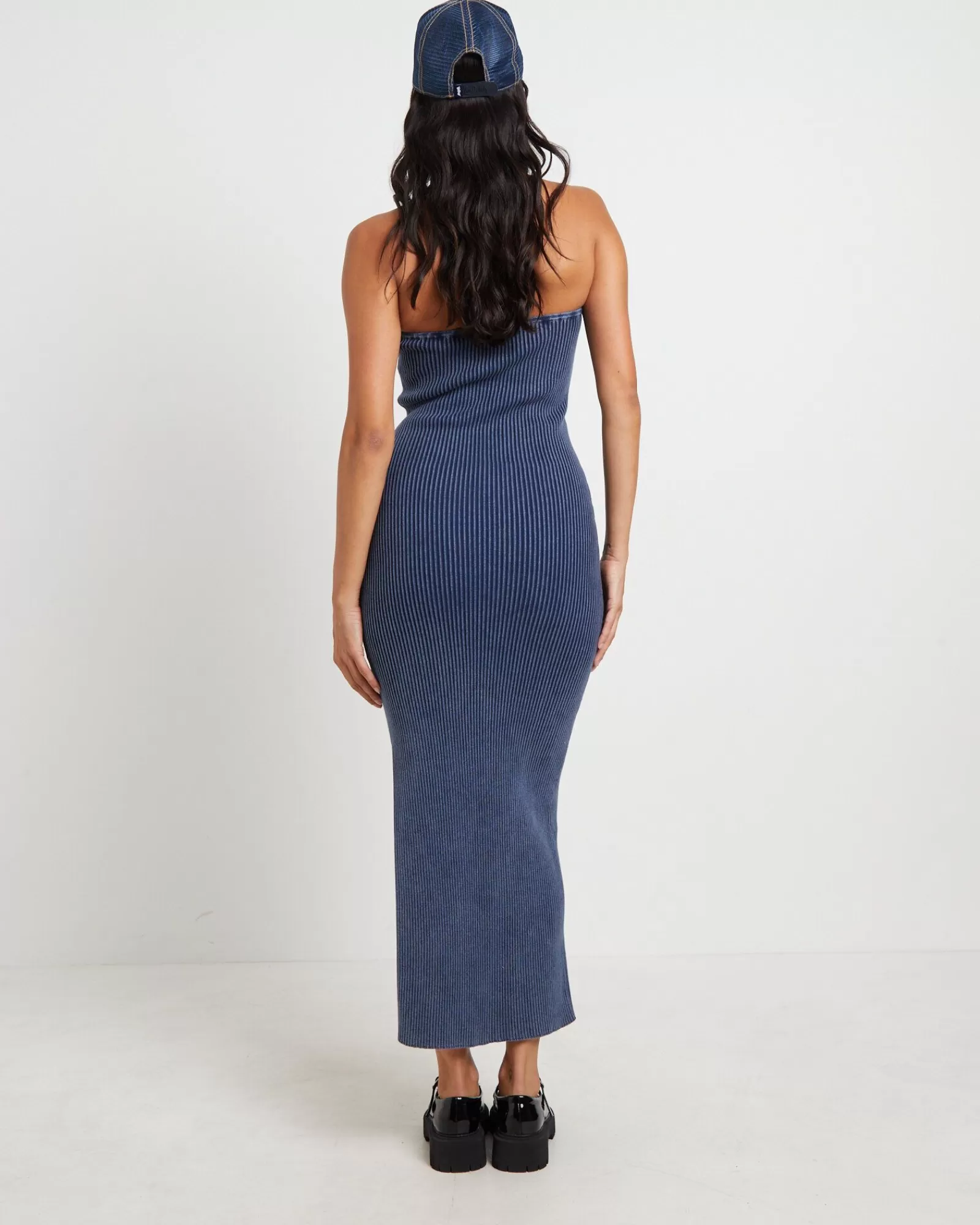 Abito Midi con Reggiseno Incorporato in Maglia Costola Acid Wash - Blu Elettrico | Design Esclusivo NEON HART, Collezione Primavera 2024