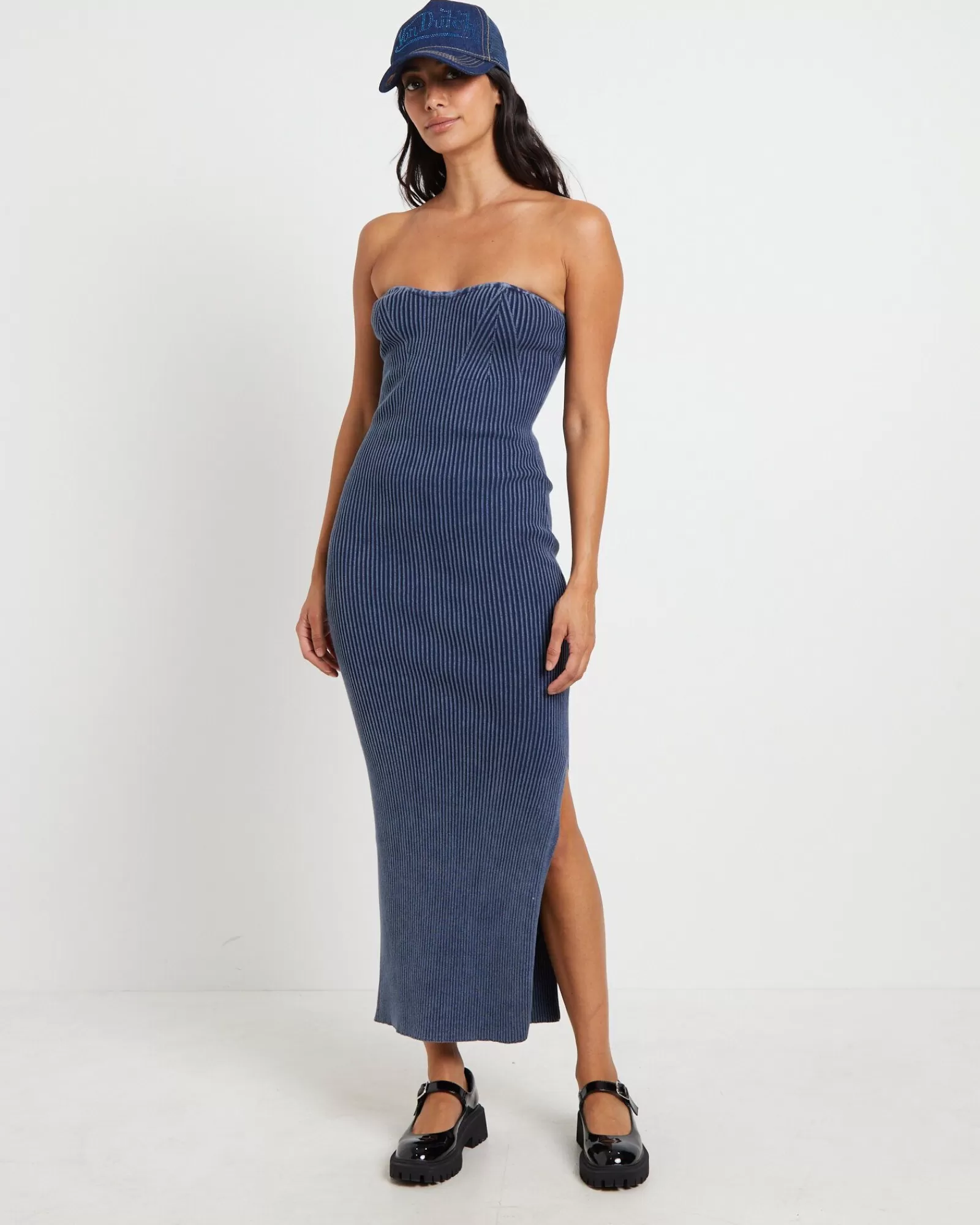Abito Midi con Reggiseno Incorporato in Maglia Costola Acid Wash - Blu Elettrico | Design Esclusivo NEON HART, Collezione Primavera 2024