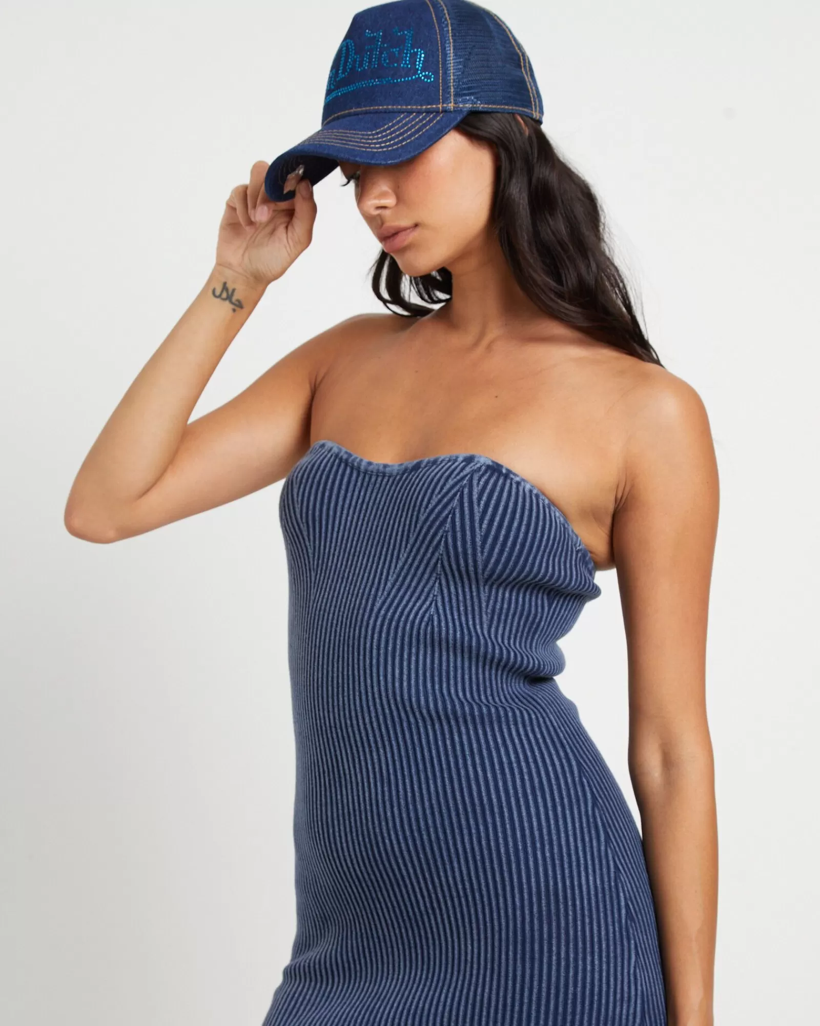 Abito Midi con Reggiseno Incorporato in Maglia Costola Acid Wash - Blu Elettrico | Design Esclusivo NEON HART, Collezione Primavera 2024