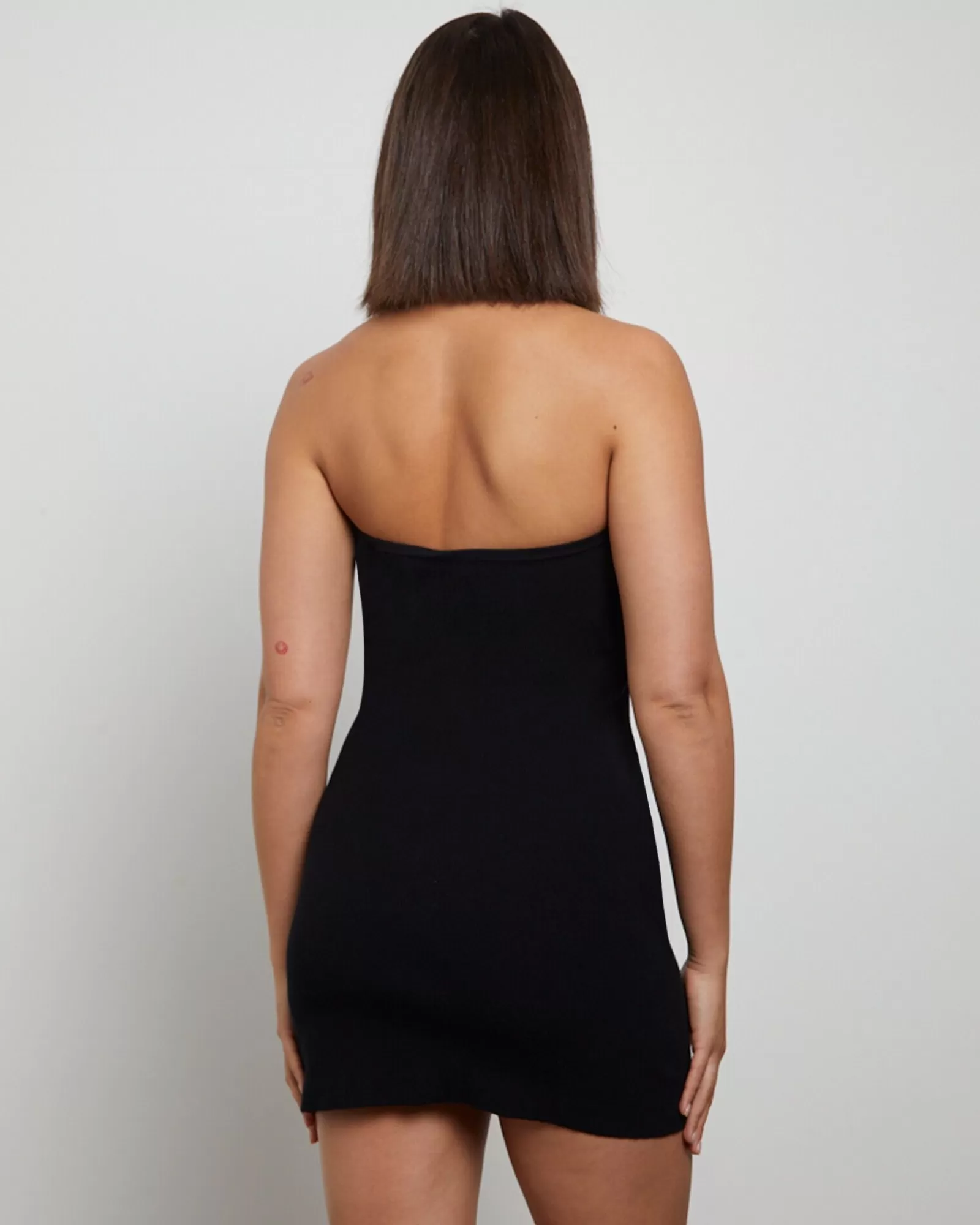 Elegante Abito Corto in Maglia Lussuosa con Top Bandeau - Nero Linea Base di General Pants Co.