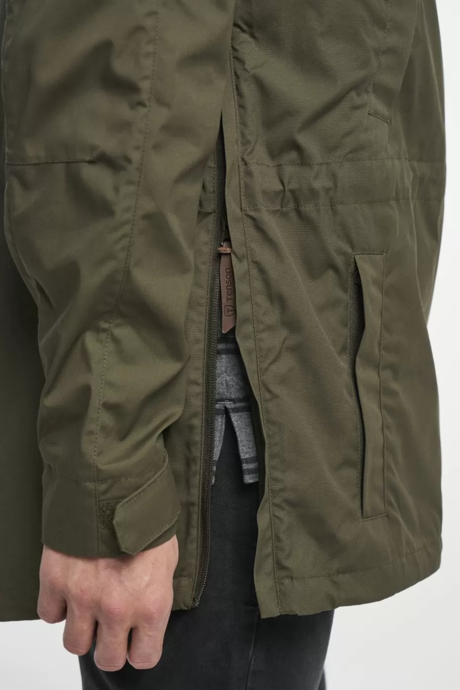 Promozione Giacca Impermeabile Tenson Unisex Mod. 55 - Trekking Montano in Colore Foglia di Vite
