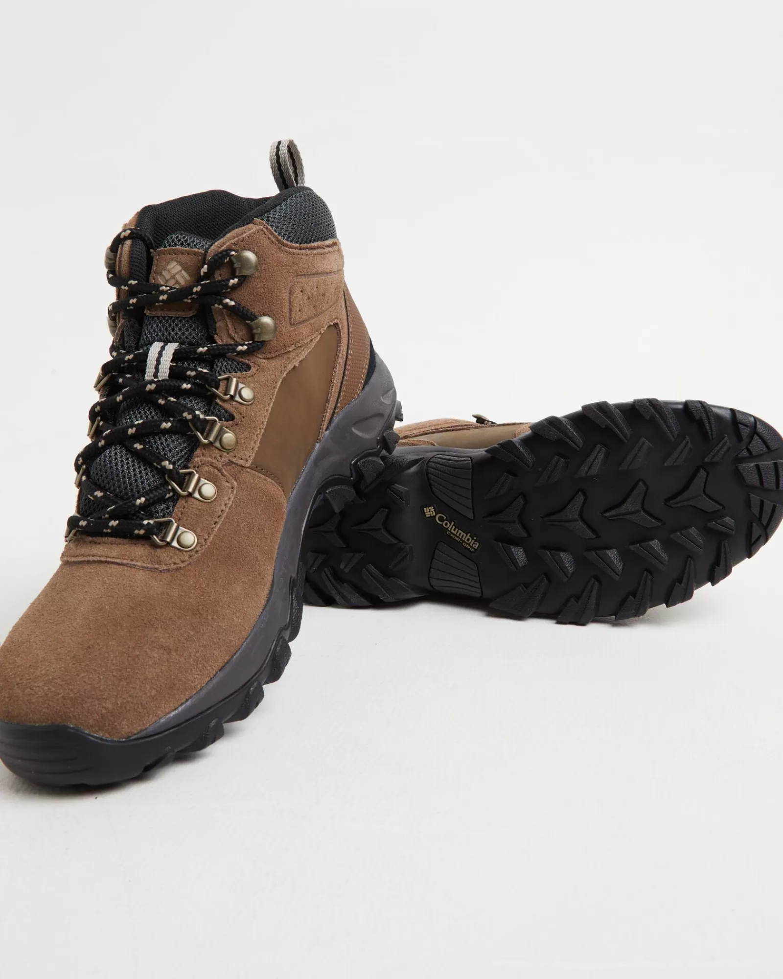 Stivali Trekking Columbia Newton Ridge Plus II - Pelle Scamosciata UltraResistente con Suola Antiscivolo, Tonalità Cioccolato Fondente