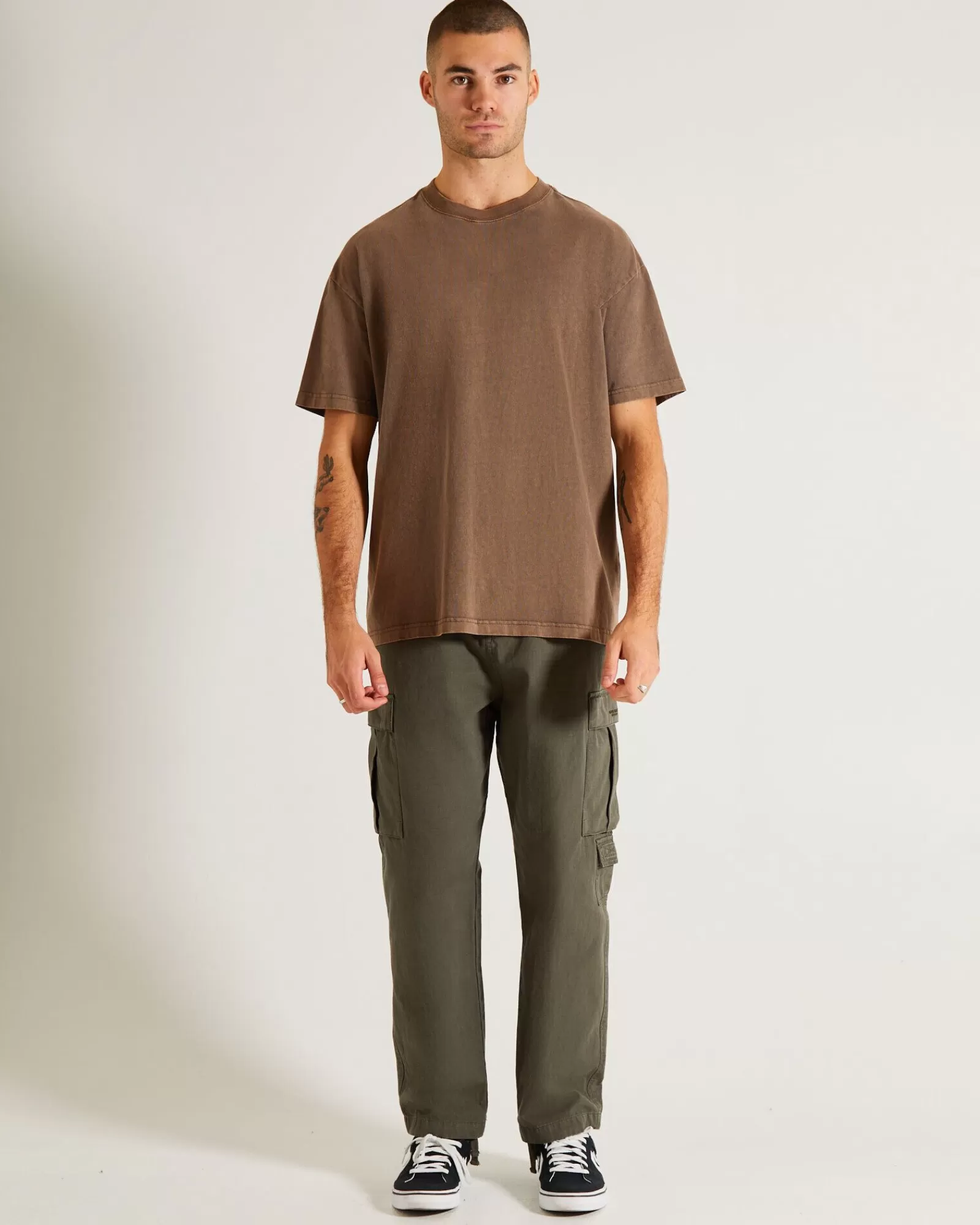 GENERAL PANTS CO. Maglietta Vintage Originale in Tessuto Morbido - Colore Marrone Ombra Confezione Comoda