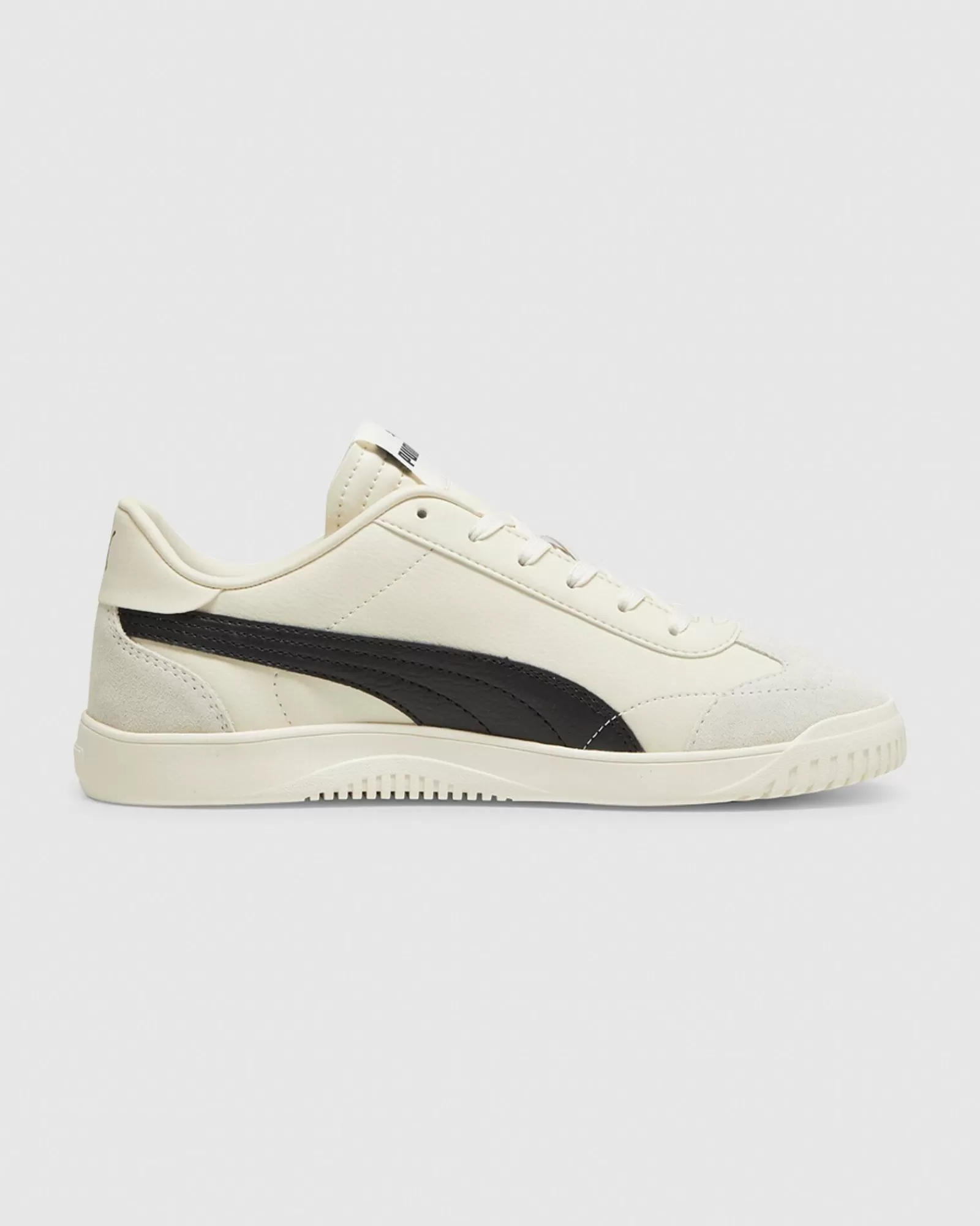 Scarpe Sportive PUMA Club 5V5 Vapor - Ultimi Pezzi in Esclusiva Colore Avorio e Nero