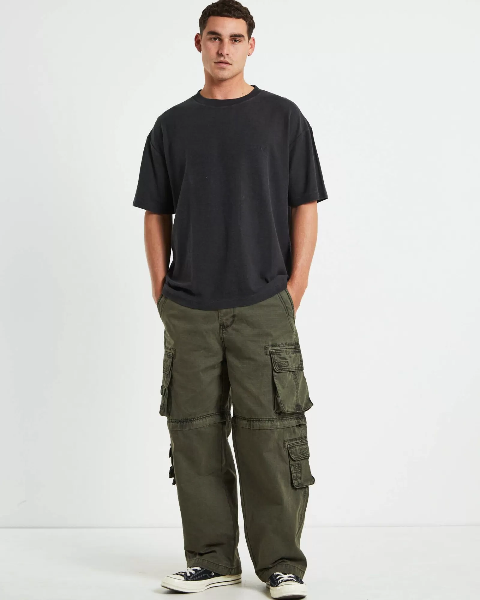 Offerta: T-Shirt ARVUST Ramona in Lino Nero Sbiadito con Maniche Corte - Vestibilità Morbida e Stilosa