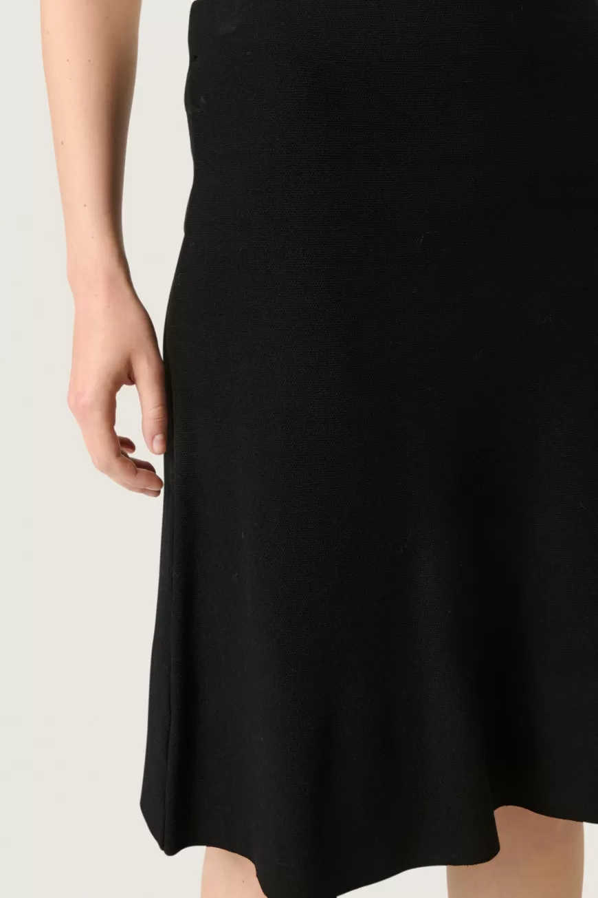 Lussuosa Collezione SLIndianna Nederdel: Nederdele Avvolta in Eleganza Esclusiva