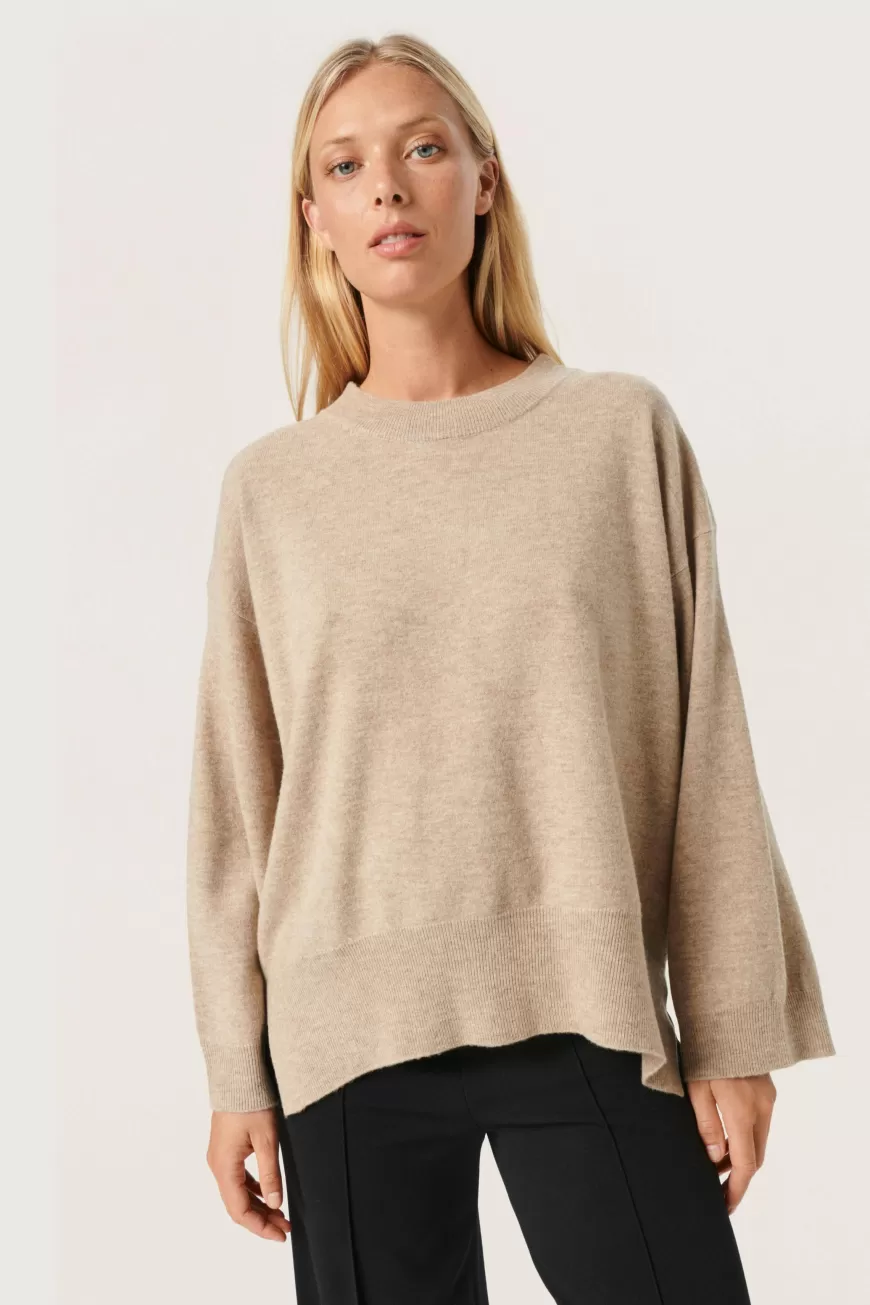 Maglione SLMolina: Avvolto nell'Eleganza con Strisce - Unisex Premium  

(：
