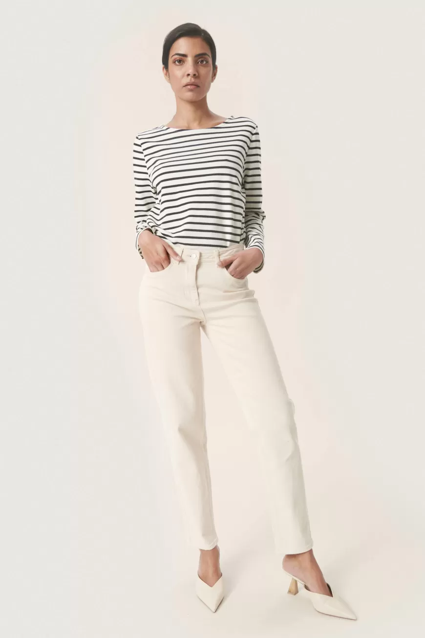 Vivi il Lusso con SLTessie Denim - Pantaloni Skinny Premium con Taglio Slim Avvolgente, Tessuto Elasticizzato che Modella le Curve, Finiture Oro Rosa e Taschino Decorativo per un'Eleganza Senza Tempo e Comodità Suprema.
