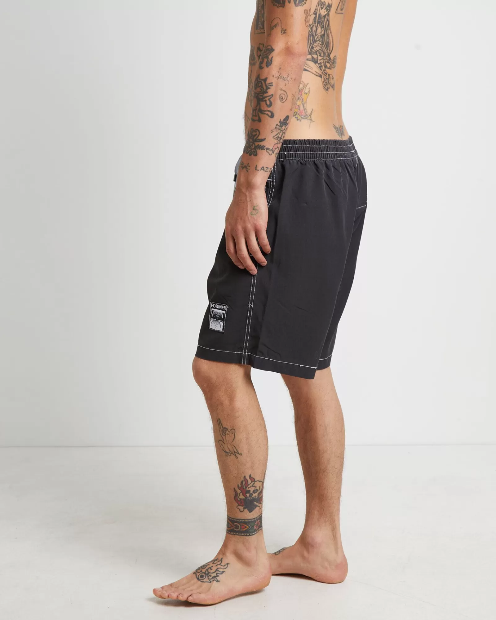 FORMER Swan Shorts da Surf Largo per Uomo - Nero, Comodi e Convenienti