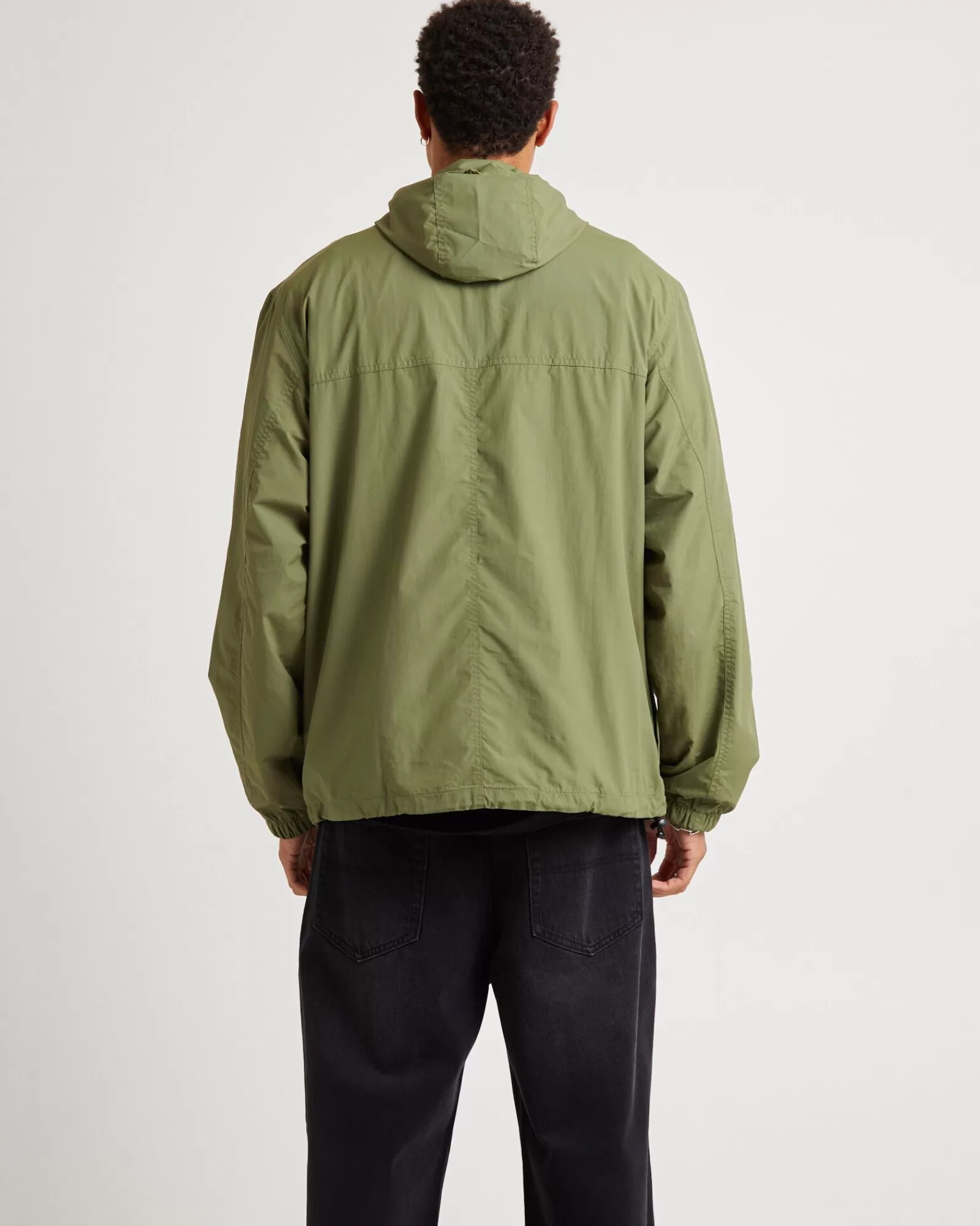 Saldi Esclusivi AFENDS Linea Ecologica: Giacca Anorak Impermeabile con Materiali Riciclati, Stampa Camouflage e Design Unisex - Verde Militare (Fino al 50% di sconto!)