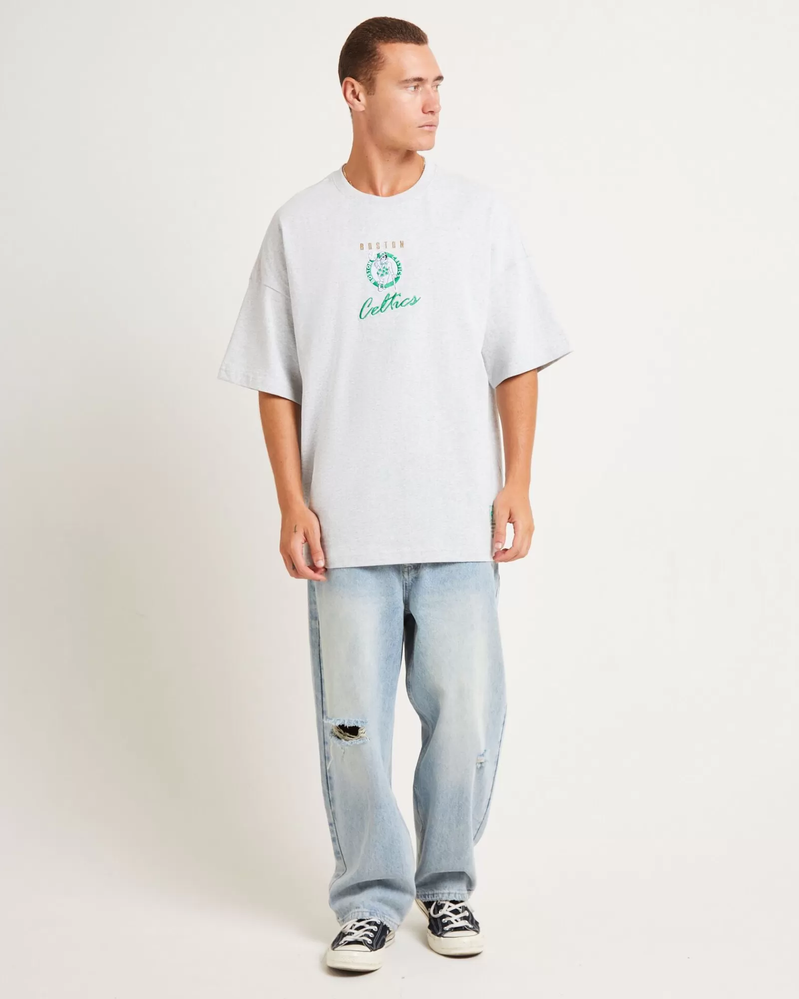 Maglietta Boston Celtics Stile Vintage in Grigio Melange - Taglia Oversize con Logo Triplo Ricamo Mitchell & Ness