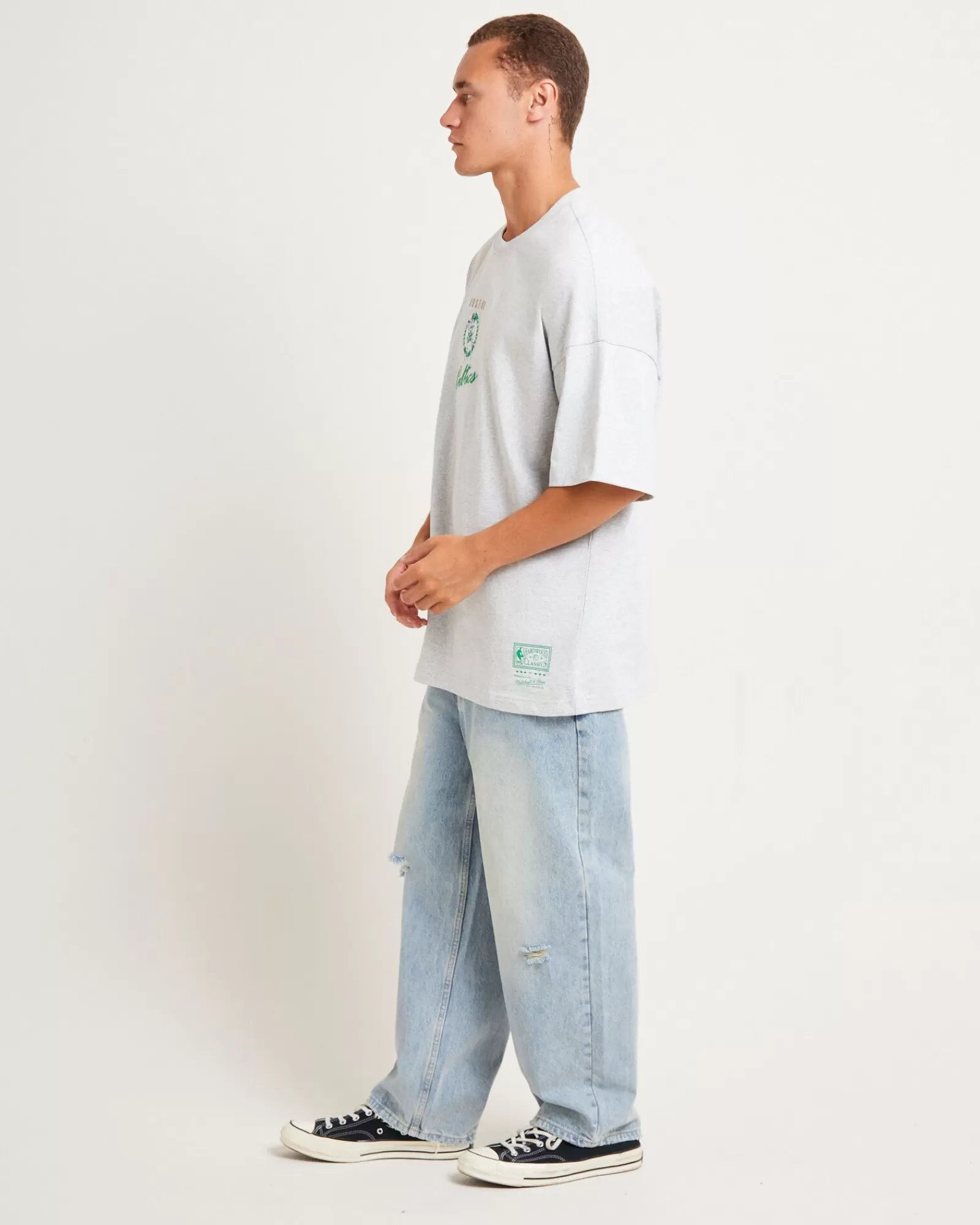 Maglietta Boston Celtics Stile Vintage in Grigio Melange - Taglia Oversize con Logo Triplo Ricamo Mitchell & Ness