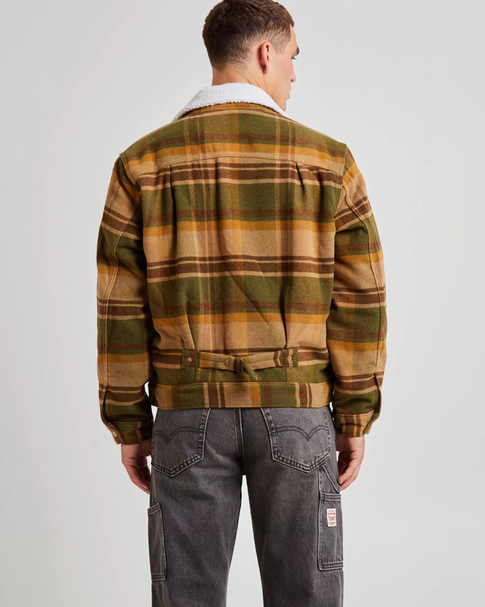 Giacca Trucker LEVIS Modello 1 con rivestimento Sherpa - Quadri Barold in tonalità muschio, perfetta per l'inverno